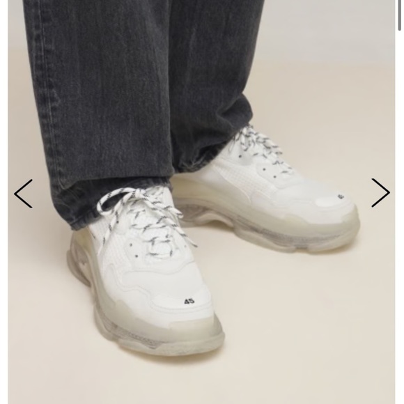 BALENCIAGA WOMEN  TRIPLE S SNEAKER SIZE 39 - Picture 3 of 16